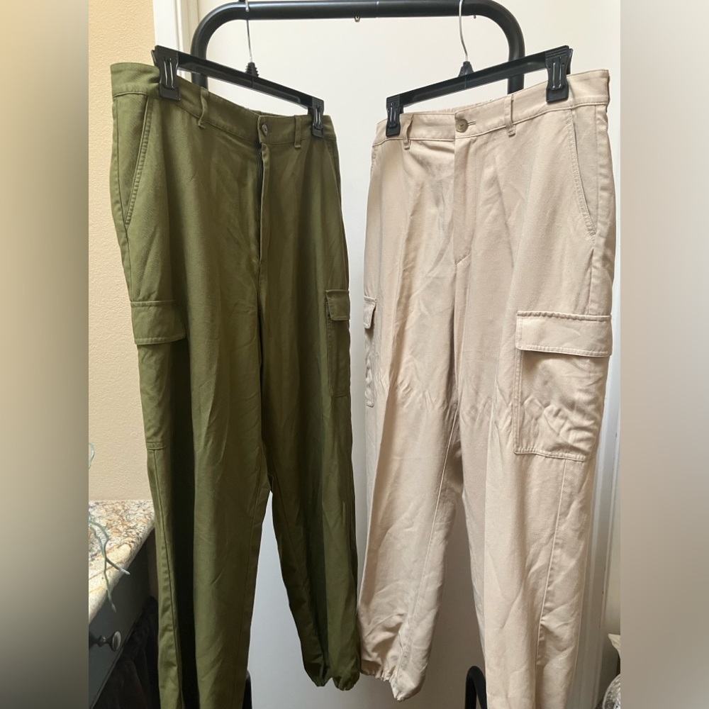 Uniqlo Olive and Beige Cargo Pants Set size L women waist (30-31)